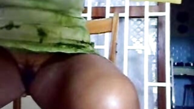 Sexy bruna moglie mature italiane hot prende un altro mans cazzo