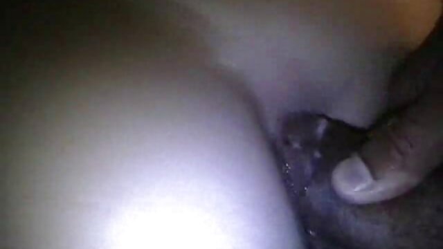 Eric video hot italiana Lewis indietro russo Edik-3