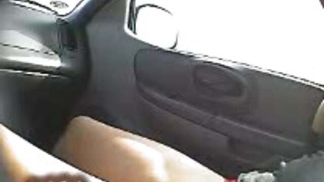Procace Nikki video hot attrici famose Ferrari succhia un grosso cazzo e schizza