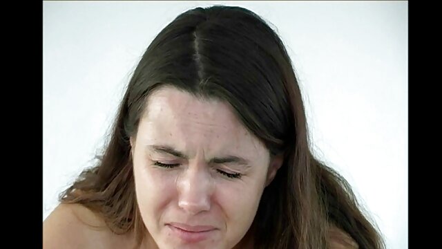 Passo sorella hot mature italiane fare il tozzo e affascinante fratello con pantaloni di yoga